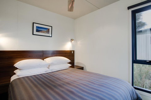 Swansea Beach Chalets - Schoolies Week Accommodation 19