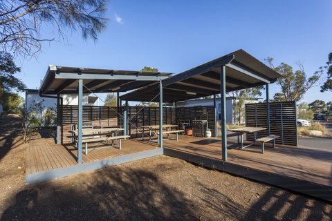 Swansea Beach Chalets - Schoolies Week Accommodation 34