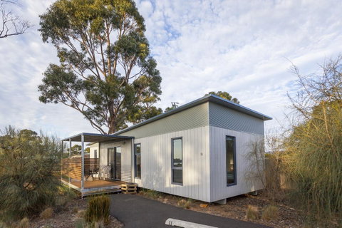 Swansea Beach Chalets - Schoolies Week Accommodation 35