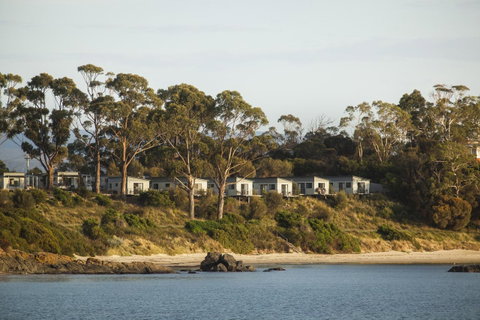 Swansea Beach Chalets - Schoolies Week Accommodation 25