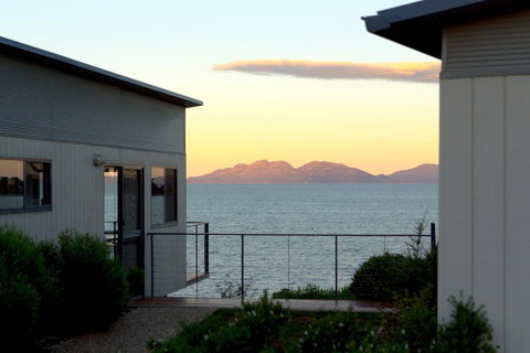 Swansea Beach Chalets - Schoolies Week Accommodation 2