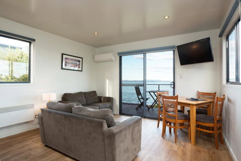 Swansea Beach Chalets - Schoolies Week Accommodation 1