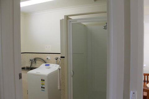 Old Pier Apartments - Schoolies Week Accommodation 15