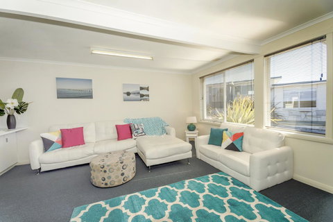 Old Pier Apartments - Schoolies Week Accommodation 14