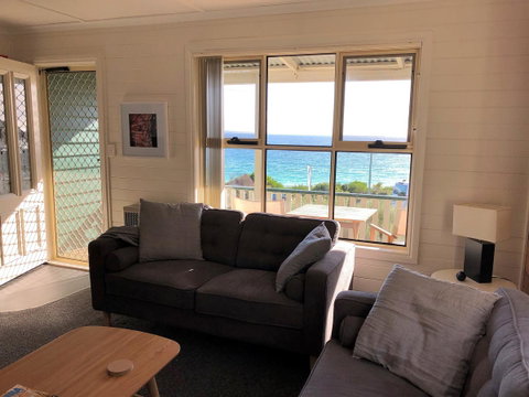 BINALONG BEACH COTTAGE Beachfront At Bay Of Fires Next To Restaurant - Schoolies Week Accommodation 12