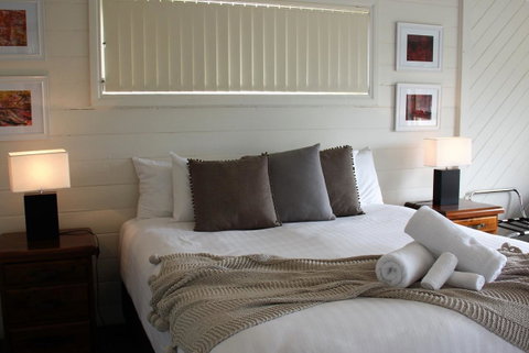 BINALONG BEACH COTTAGE Beachfront At Bay Of Fires Next To Restaurant - Schoolies Week Accommodation 17