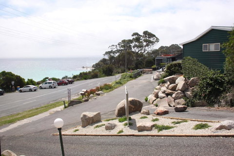 BINALONG BEACH COTTAGE Beachfront At Bay Of Fires Next To Restaurant - Schoolies Week Accommodation 19