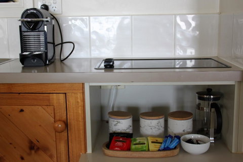 BINALONG BEACH COTTAGE Beachfront At Bay Of Fires Next To Restaurant - Schoolies Week Accommodation 11