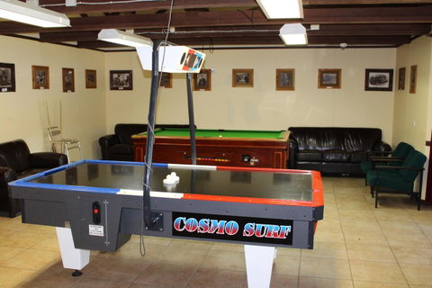 Tullah Lakeside Lodge - Schoolies Week Accommodation 31