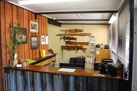 Tullah Lakeside Lodge - Schoolies Week Accommodation 23