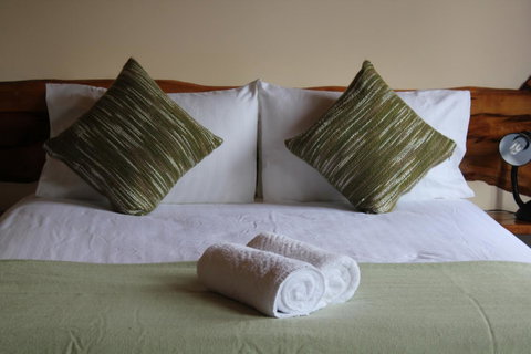 Tullah Lakeside Lodge - Schoolies Week Accommodation 18