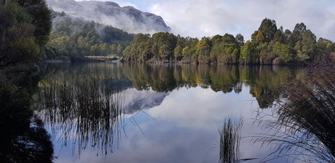 Tullah Lakeside Lodge - Schoolies Week Accommodation 1