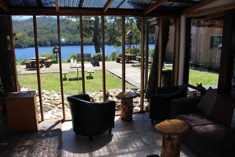 Tullah Lakeside Lodge - Schoolies Week Accommodation 28