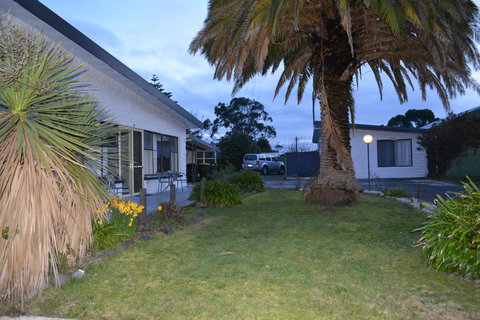 Smugglers Rest Apartments Dover - Schoolies Week Accommodation 27