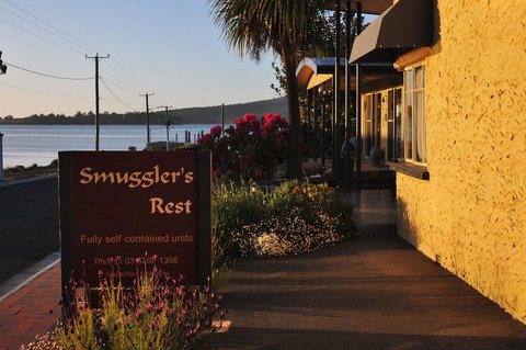Smugglers Rest Apartments Dover - Schoolies Week Accommodation 15