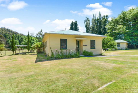 Giants Table And Cottages - Schoolies Week Accommodation 24
