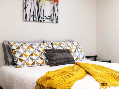 Oceana B&B - Schoolies Week Accommodation 0