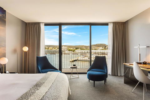 MACq 01 Hotel - Schoolies Week Accommodation 9