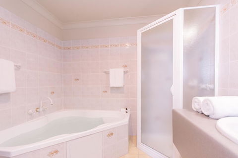 Hadley\'s Orient Hotel - Schoolies Week Accommodation 40