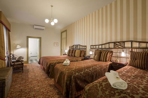 Hadley\'s Orient Hotel - Schoolies Week Accommodation 20