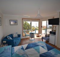 Seascape Beach House - Schoolies Week Accommodation