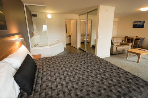 The Old Woolstore Apartment Hotel - Schoolies Week Accommodation 31