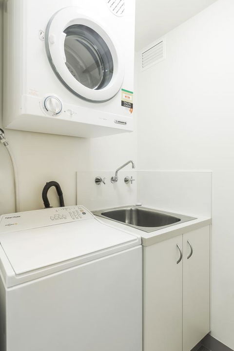 The Old Woolstore Apartment Hotel - Schoolies Week Accommodation 13