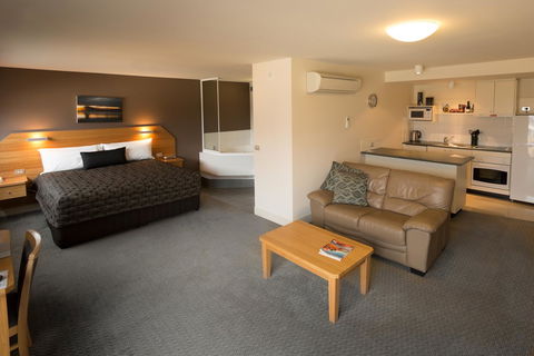 The Old Woolstore Apartment Hotel - Schoolies Week Accommodation 25