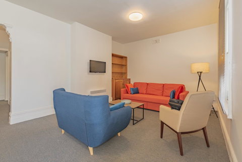 4 Bedroom House - Hobart CBD - Free Parking - Free WIFI - Schoolies Week Accommodation 22