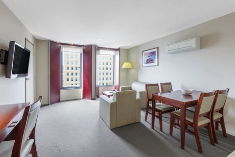 RACV Hobart Hotel - Schoolies Week Accommodation 36