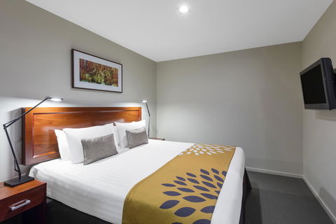 RACV Hobart Hotel - Schoolies Week Accommodation 35