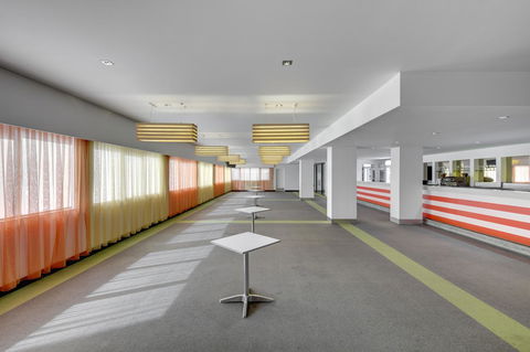 Travelodge Hotel Hobart - Schoolies Week Accommodation 19