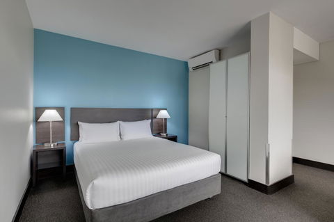 Travelodge Hotel Hobart - Schoolies Week Accommodation 2