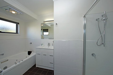 Driftwood - Schoolies Week Accommodation 20