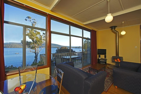 Driftwood - Schoolies Week Accommodation 16