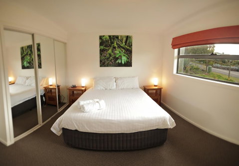 Driftwood - Schoolies Week Accommodation 8