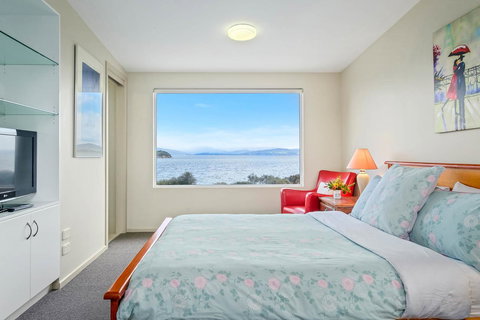 Manfield Seaside Bruny Island - Schoolies Week Accommodation 0