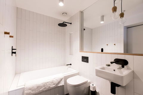 105 Mac Unique Apartments - Schoolies Week Accommodation 5