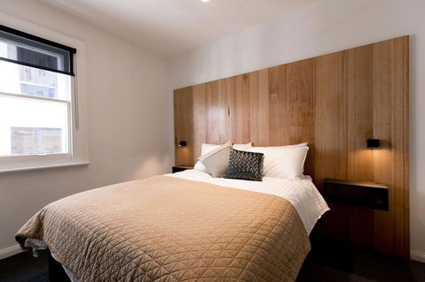 105 Mac Unique Apartments - Schoolies Week Accommodation 9