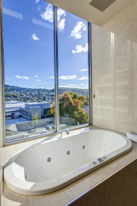 Mantra Charles Hotel - Schoolies Week Accommodation 2