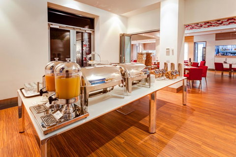 Mantra Charles Hotel - Schoolies Week Accommodation 18
