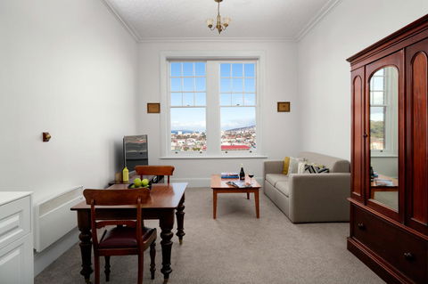 Rydges Hobart - Schoolies Week Accommodation 8