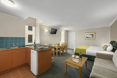 Hobart Waterfront Apartments - Schoolies Week Accommodation 1