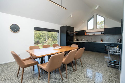 Adventure Bay Retreat Bruny Island - Schoolies Week Accommodation 28