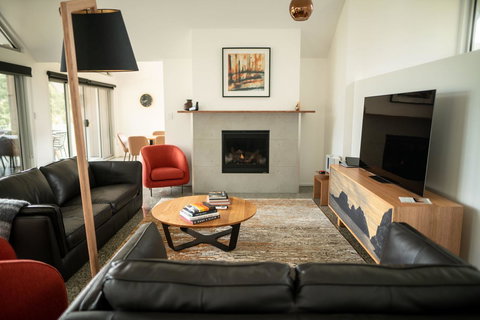 Adventure Bay Retreat Bruny Island - Schoolies Week Accommodation 36