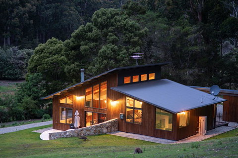 Adventure Bay Retreat Bruny Island - Schoolies Week Accommodation 1