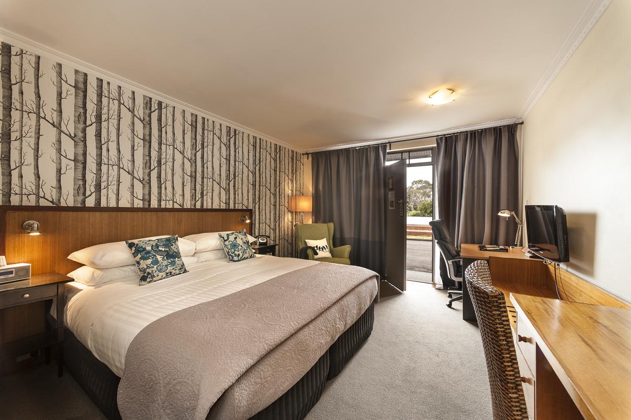  Schoolies Week Accommodation