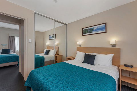 Bay View Villas - Schoolies Week Accommodation 24