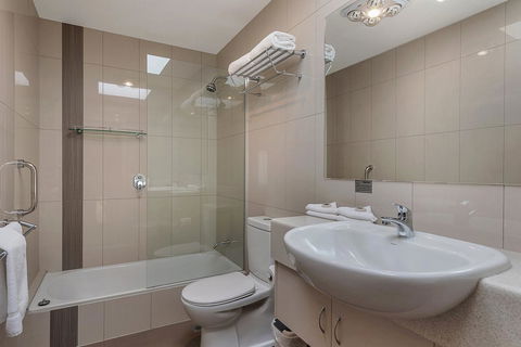 Bay View Villas - Schoolies Week Accommodation 25