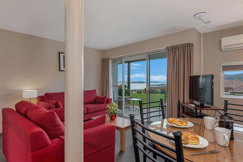 Bay View Villas - Schoolies Week Accommodation 38